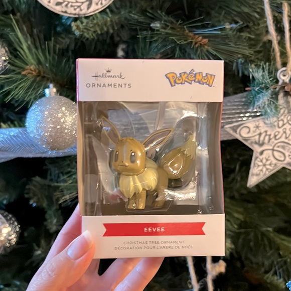 Pokémon Eevee Christmas Ornament Nice addition for a Collector Hallmark - Picture 3 of 6